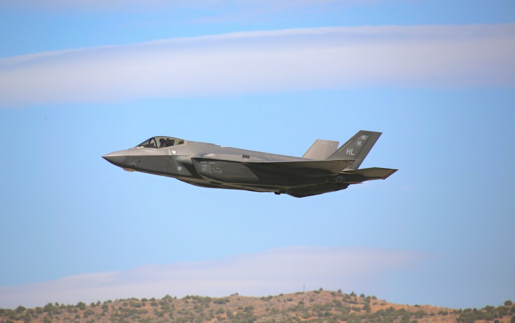 F35