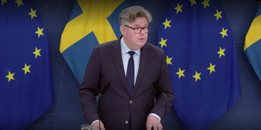 Regeringen drar tillbaka förslag om fängelse för 13-åringar – ny linje pekar mot 14-årsgräns